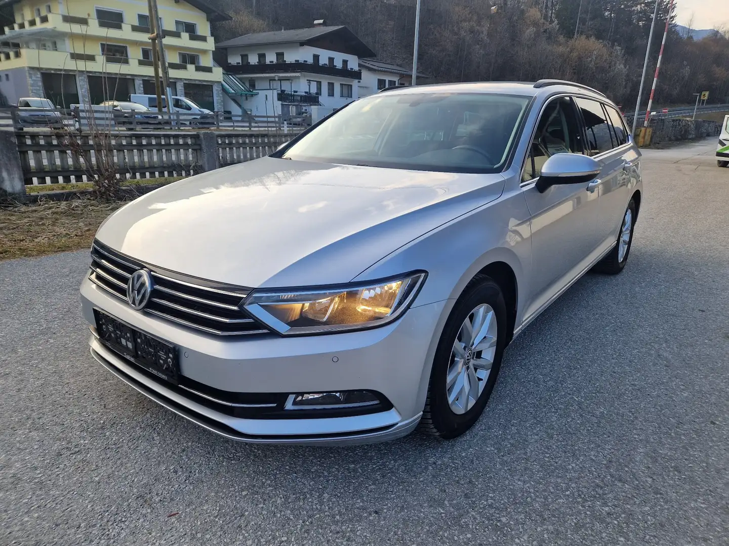 Volkswagen Passat Variant Comfortline BMT/Start-Stopp Silber - 1