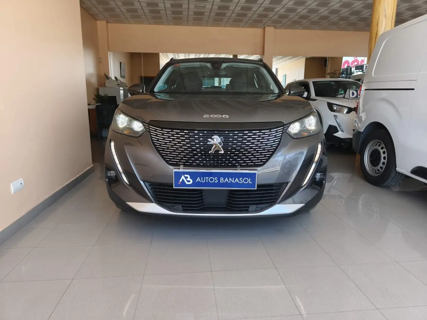 Peugeot 2008 1.5BlueHDi S&S Allure Pack 110 Gris - 1