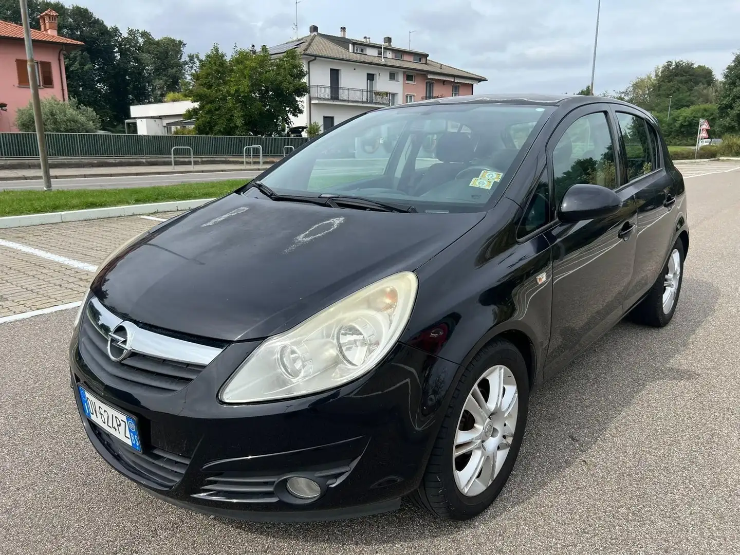 Opel Corsa 5p 1.2 Club Schwarz - 2