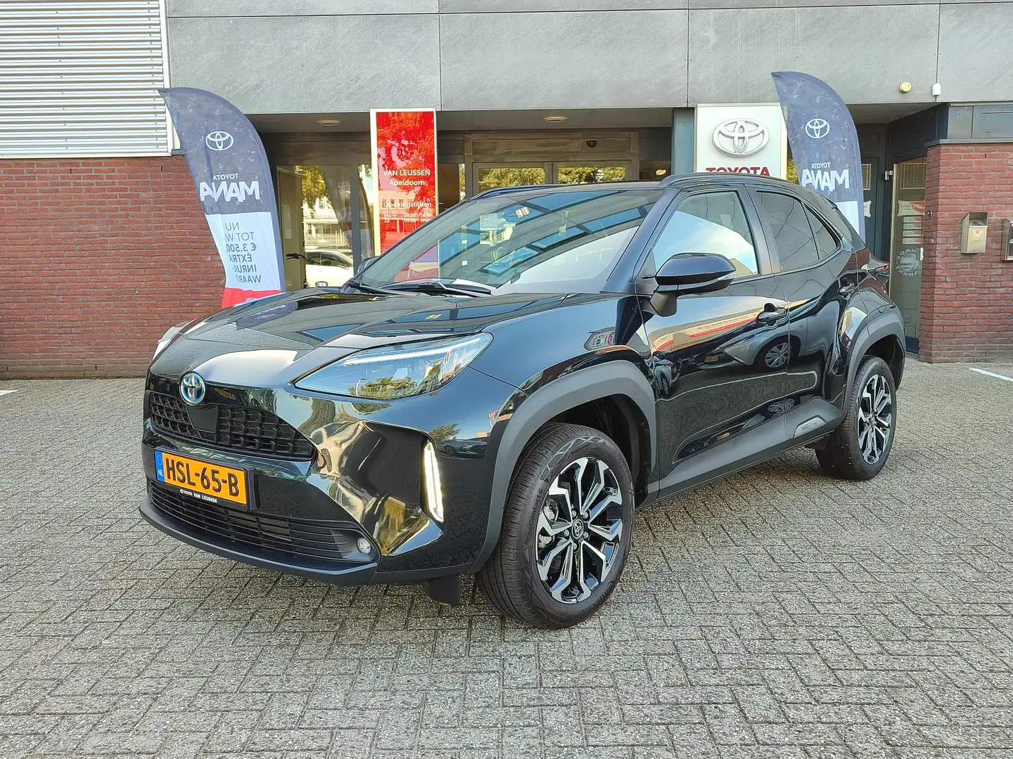 Toyota Yaris Cross 1.5 Hybrid STYLE PANODAK STOEL/STUURVERW NAVI 17'' Noir - 1