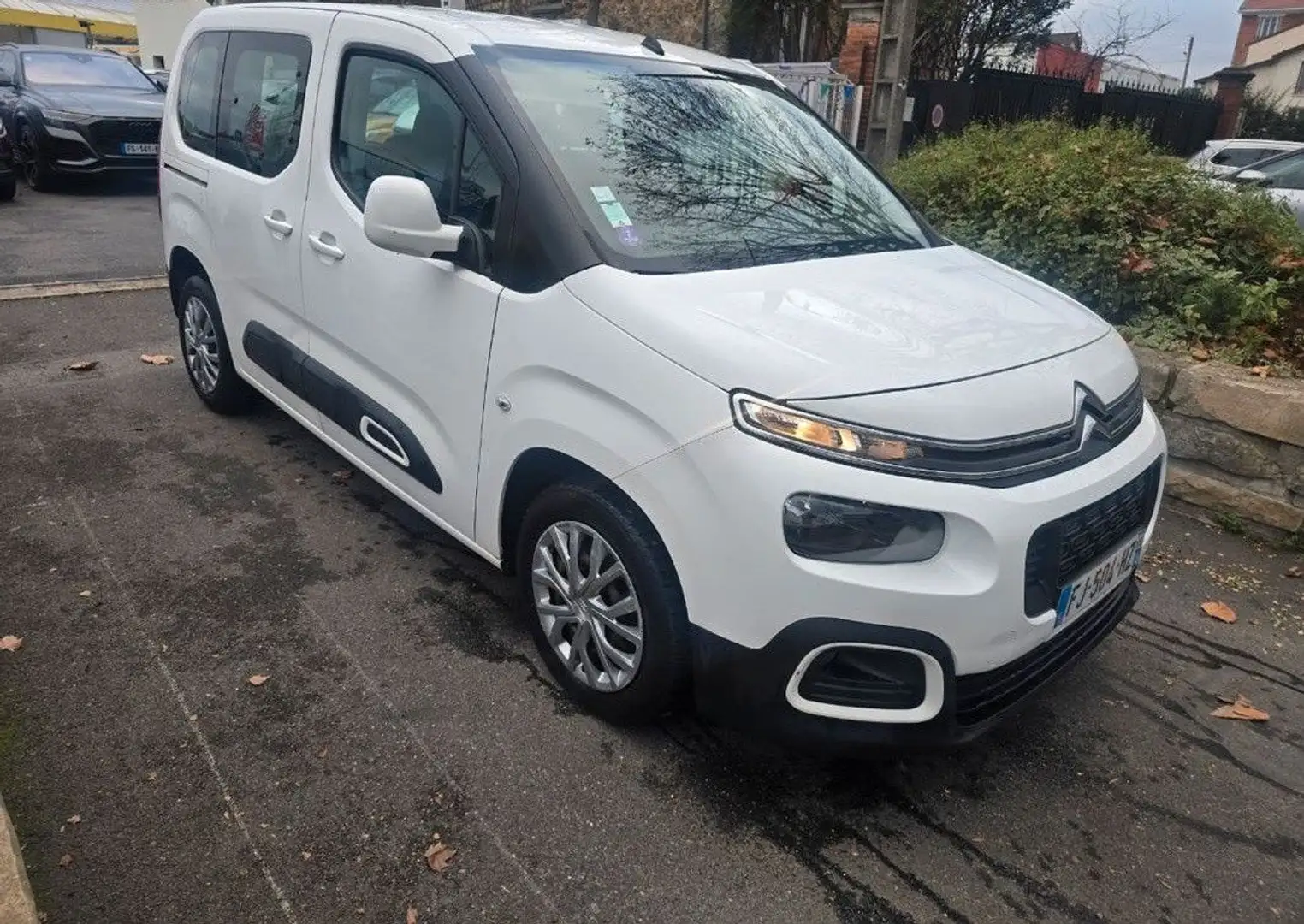 Citroen Berlingo 5places Taille M 1.2l Ess 110 08-2019 Blanc - 2