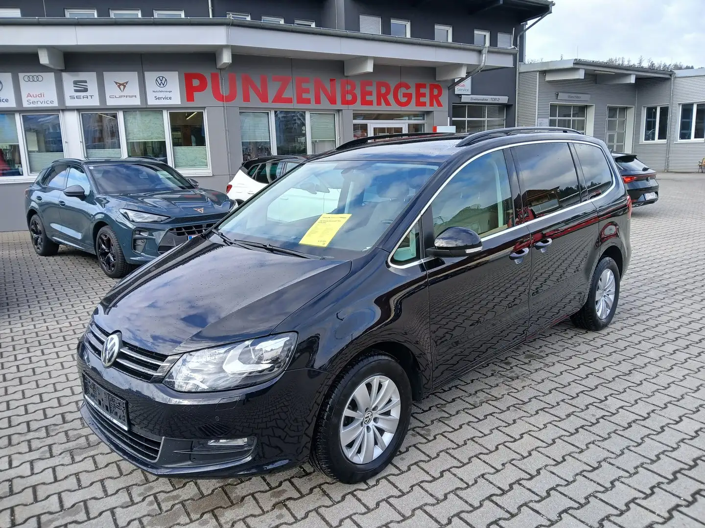 Volkswagen Sharan Business TDI SCR DSG Schwarz - 1