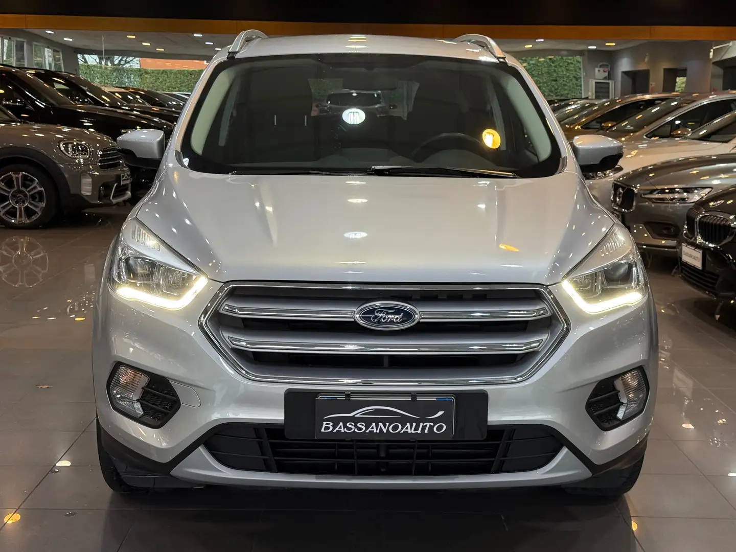 Ford Kuga Kuga II 2017 2.0 tdci 64.000 KM!! Grijs - 2