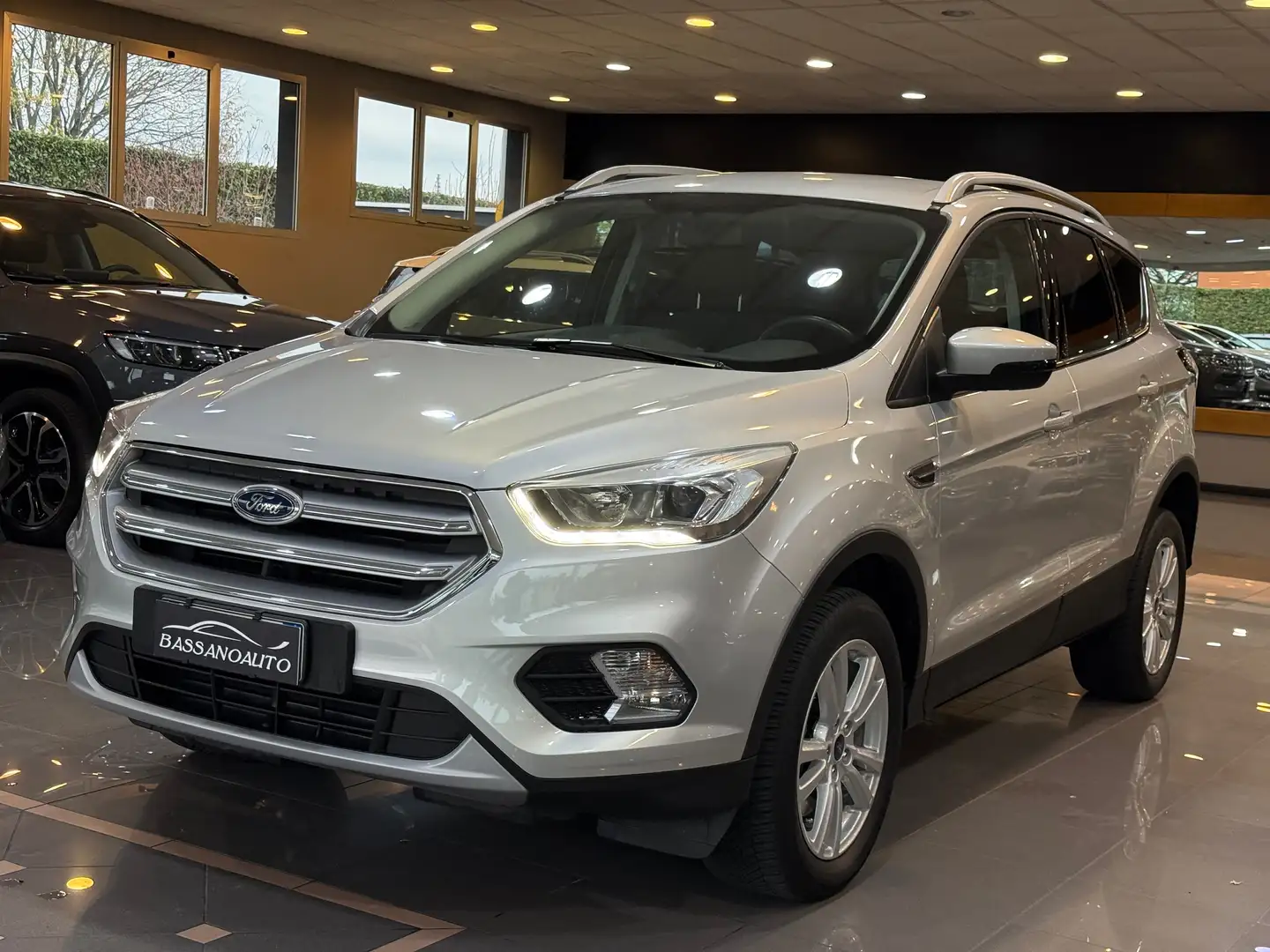 Ford Kuga Kuga II 2017 2.0 tdci 64.000 KM!! Grijs - 1
