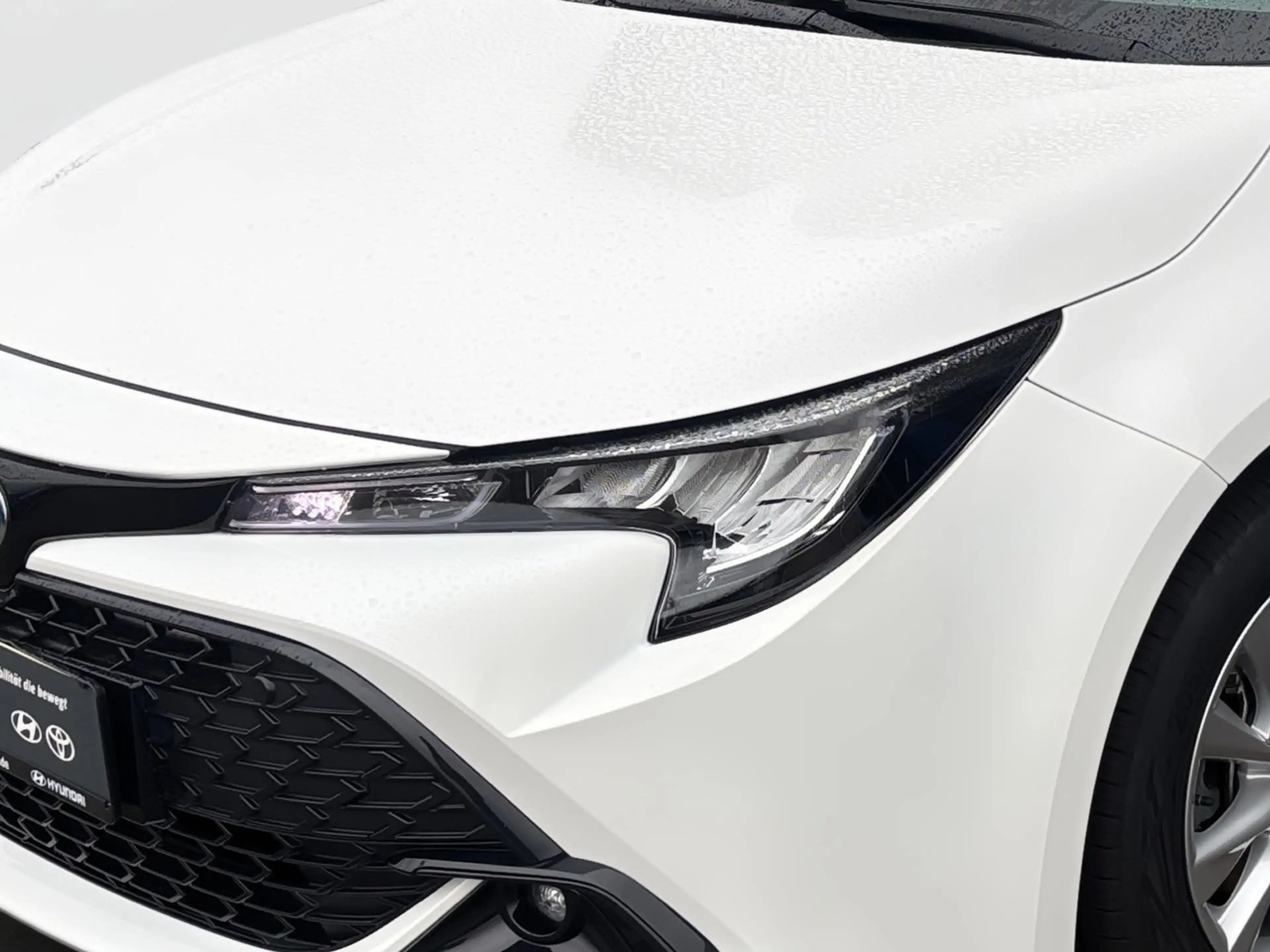 Toyota Corolla 2.0 l Hybrid TS.  Business Edition AUT — photo 5