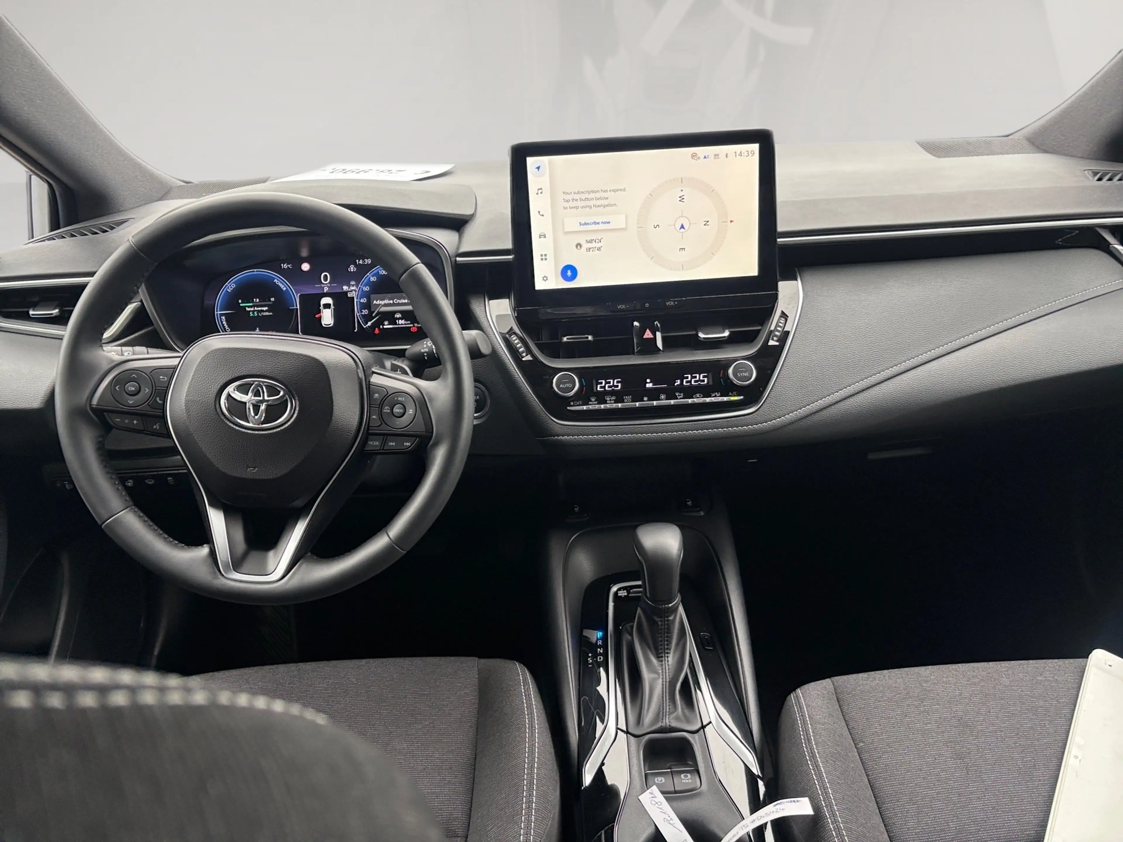 Toyota Corolla 2.0 l Hybrid TS.  Business Edition AUT — photo 11