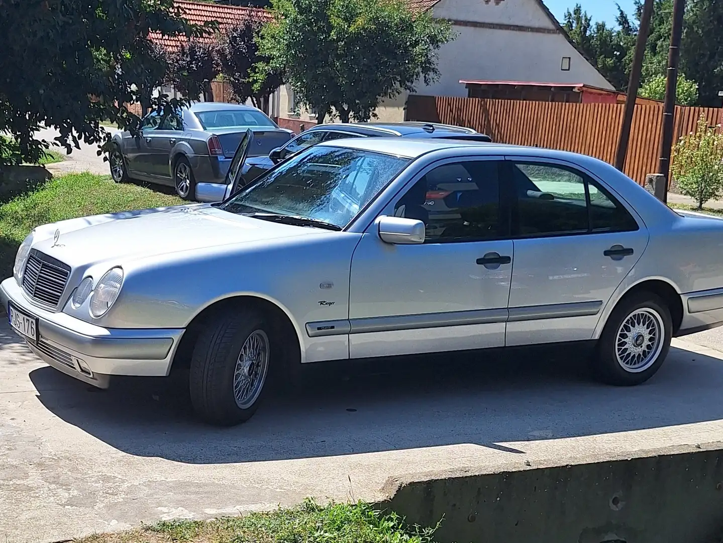 Mercedes-Benz E 220 E 220 D Elegance Argent - 2