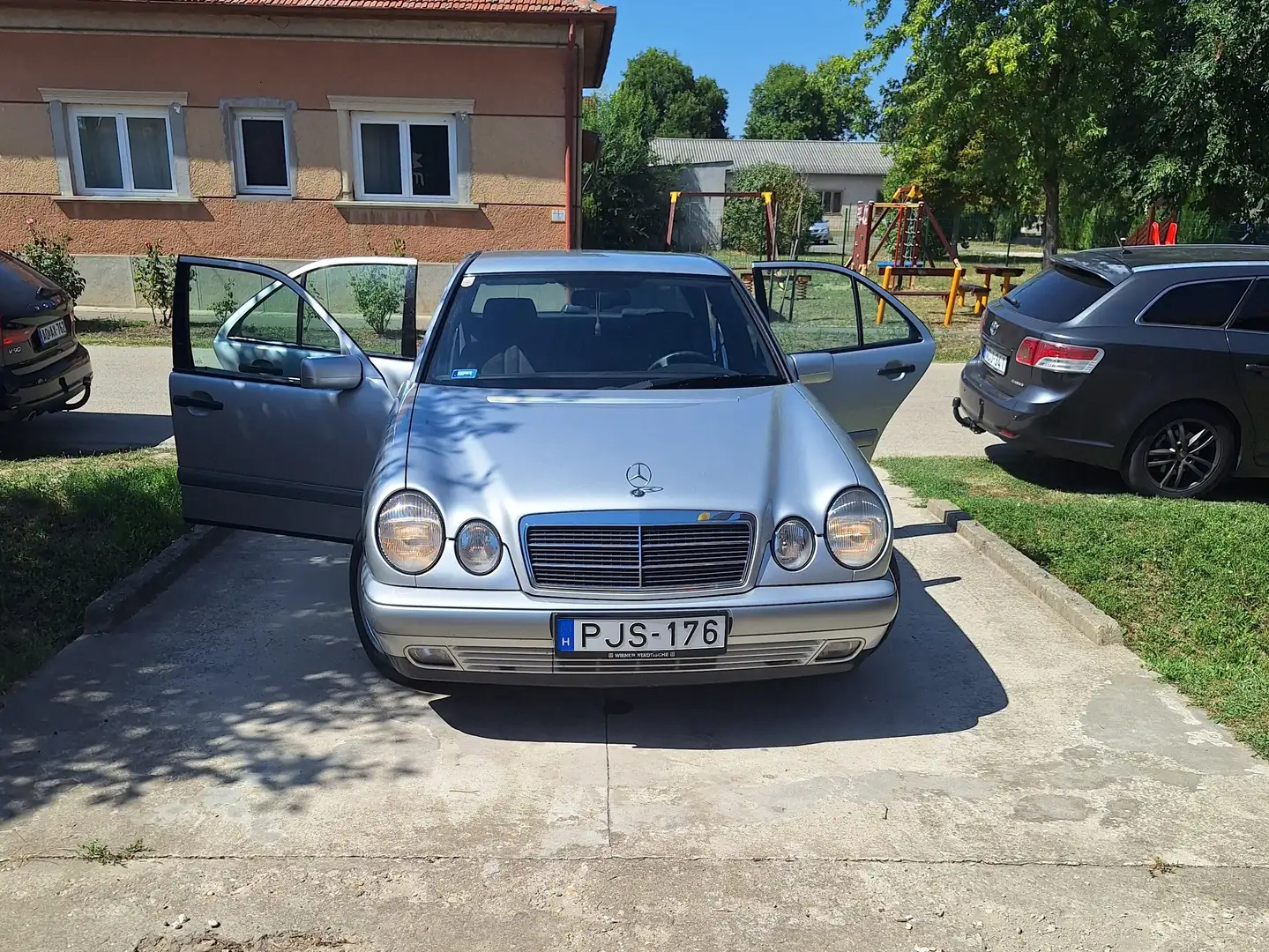 Mercedes-Benz E 220 E 220 D Elegance Argento - 1