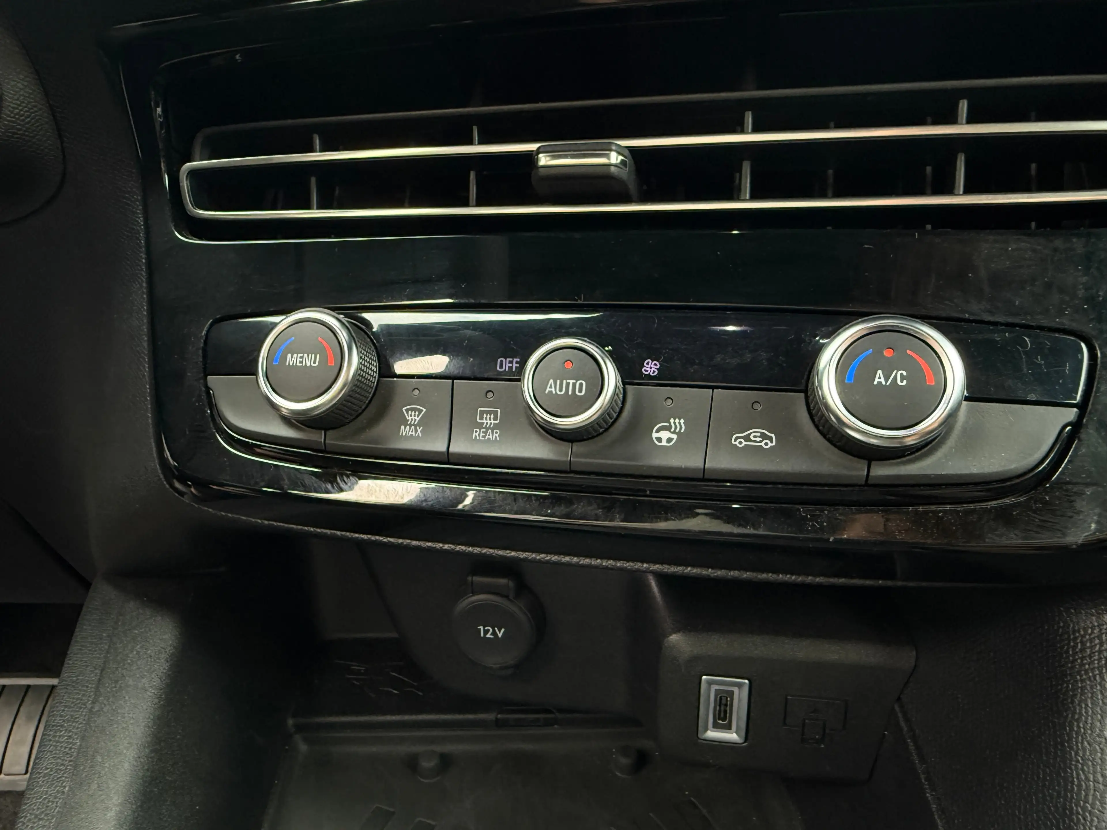 Opel Mokka-E Electric Edition 54 kWh | CAMERA ACHTER| ADAPTIVE — photo 22
