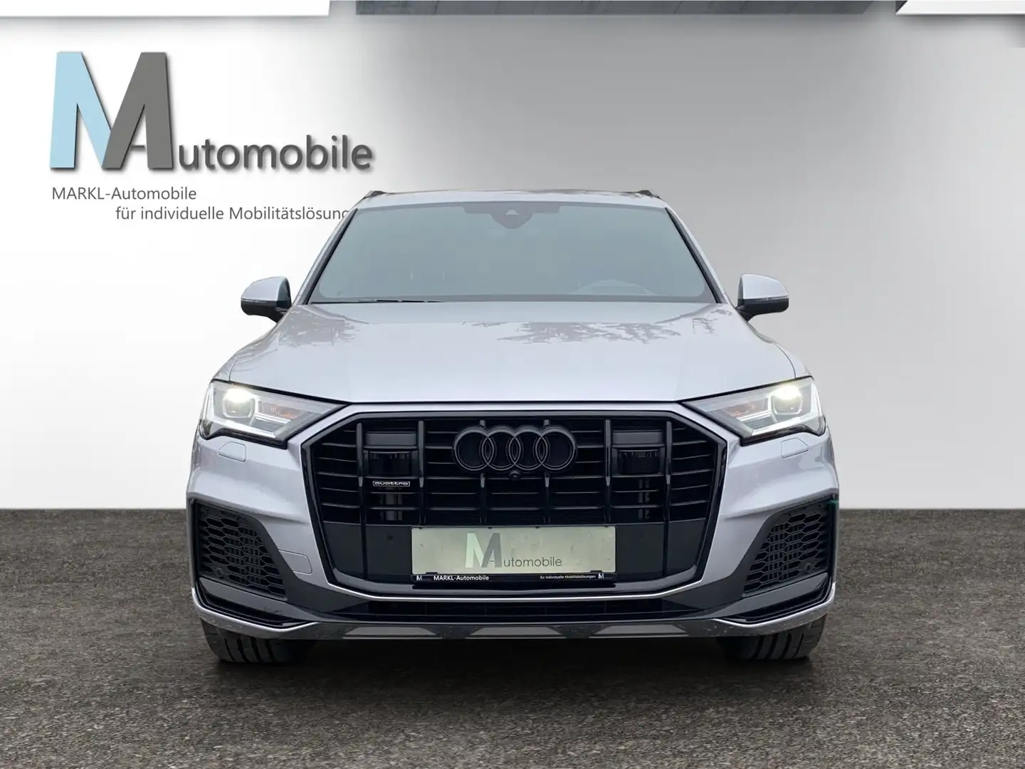 Audi Q7 55 TFSI e quattro S line Silber - 2