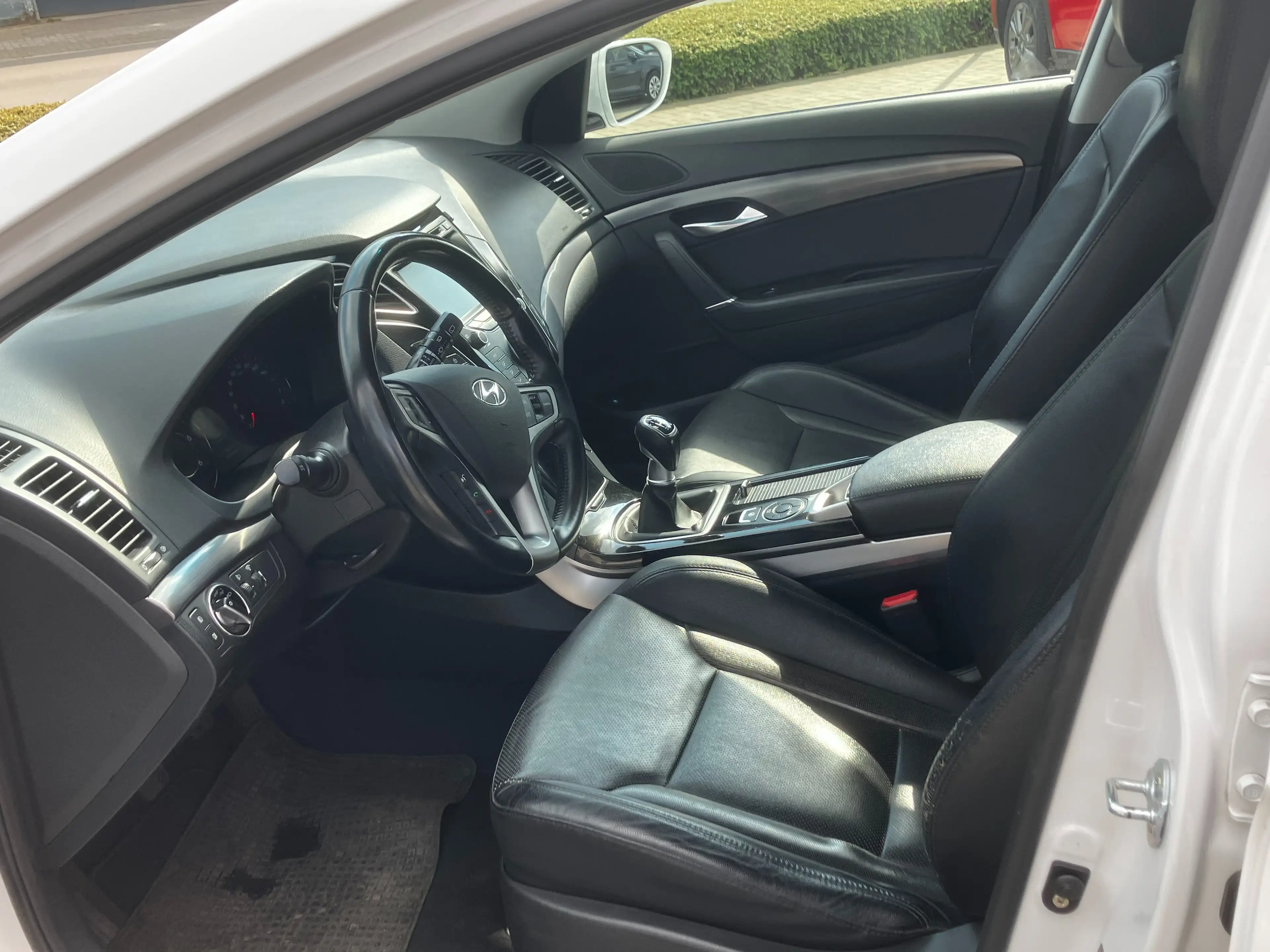 Hyundai i40 i40 SW 1.7 CRDi Business Ed. Sunroof — photo 5