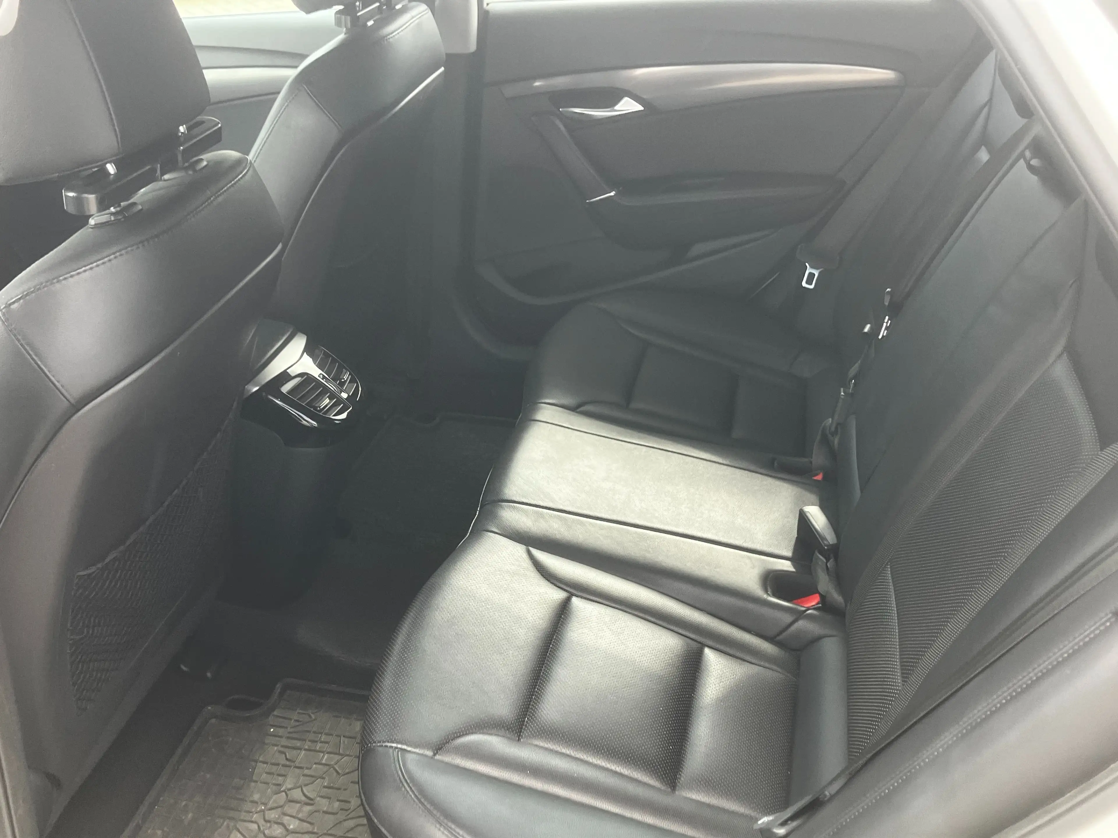 Hyundai i40 i40 SW 1.7 CRDi Business Ed. Sunroof — photo 6