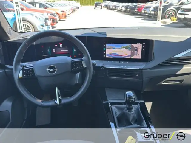 Opel Astra view 8