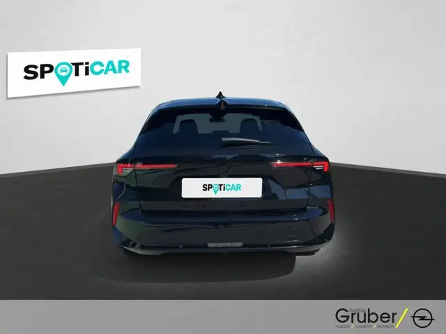 Opel Astra view 5