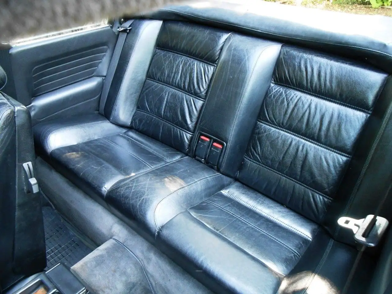 BMW 320i BAUR Cabriolet 6 cilindri 122 HP del 1984, foto 12