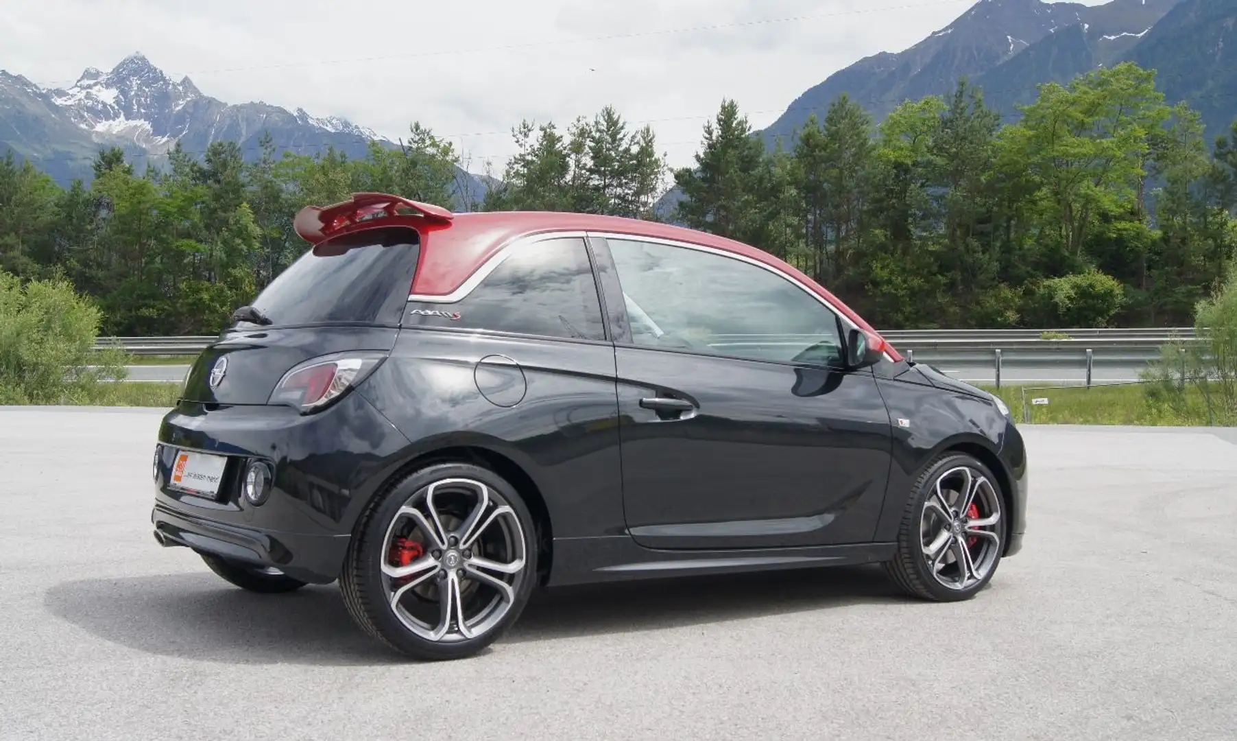 Opel Adam 1,4 Turbo S Ecotec Start/Stop Schwarz - 1