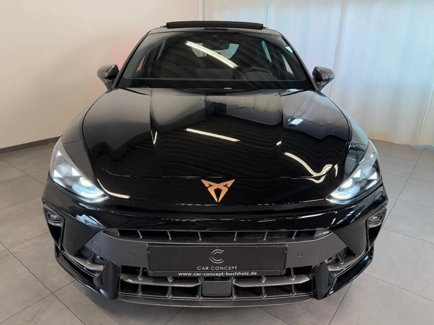 CUPRA Leon 1.5 eTSI DSG PANO EDGE DYNAMIC PERFORMANCE Schwarz - 2