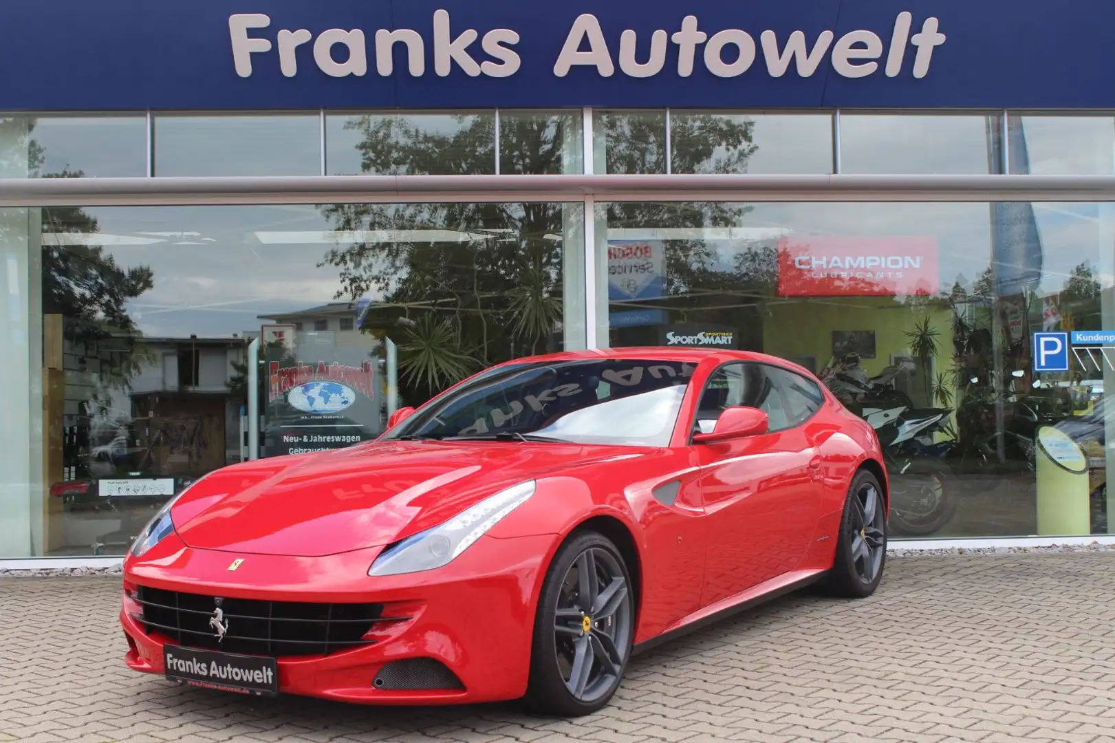 Ferrari FF V12 +4x4  + 1 Hand +... nur 25867 Kilometer! Roşu - 1