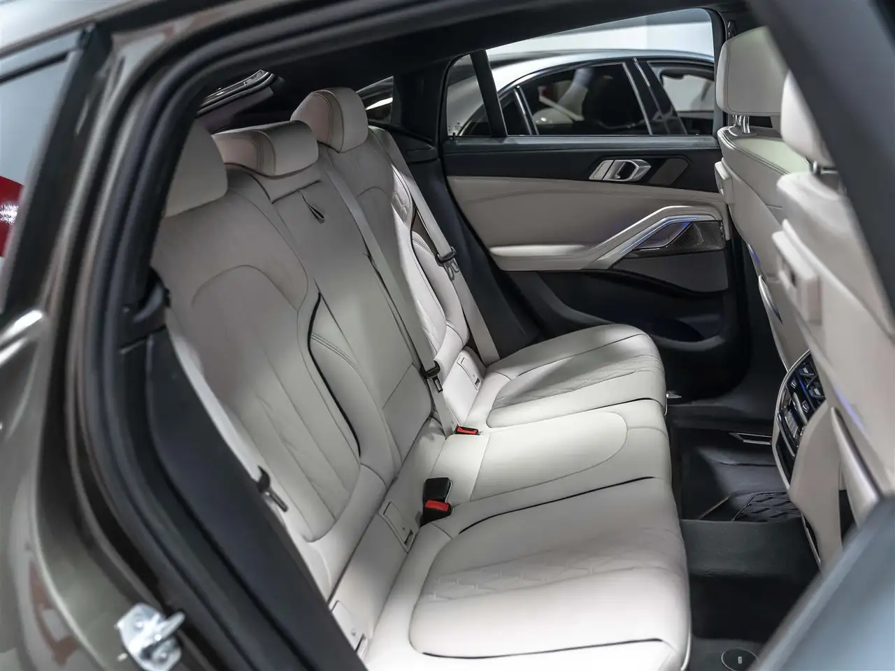 BMW X6 снимка BMW X6
