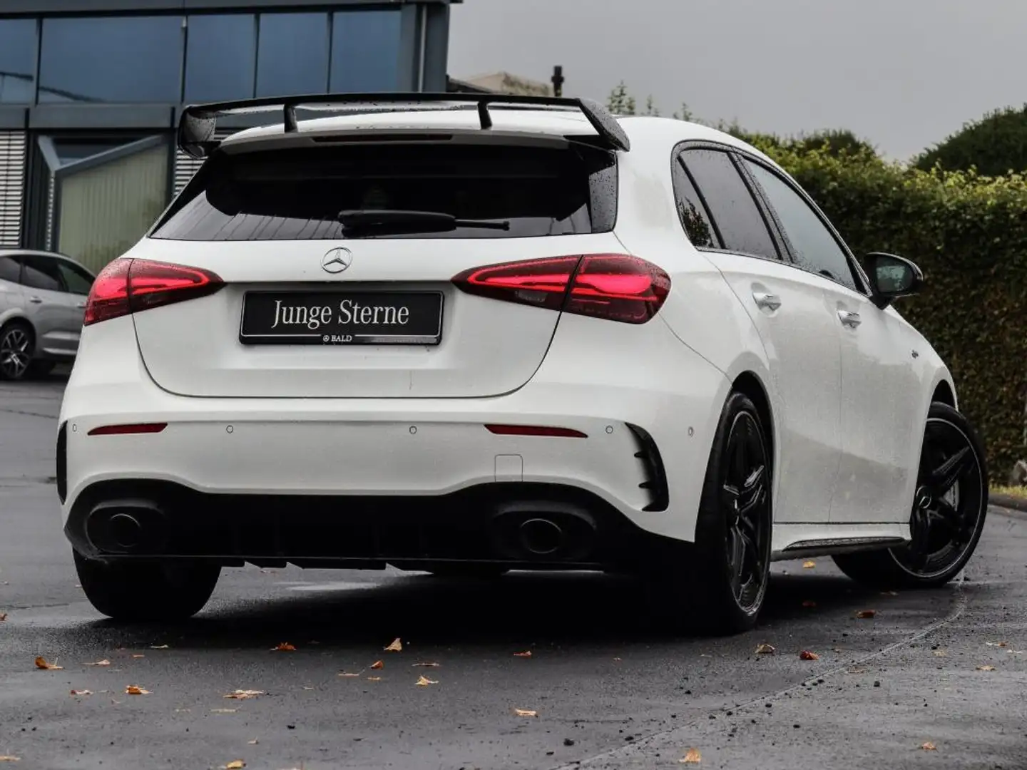 Mercedes-Benz A 35 AMG 4M Pano/Aero/MBeam/Night/Keyl/Ambi/Totw Blanc - 2