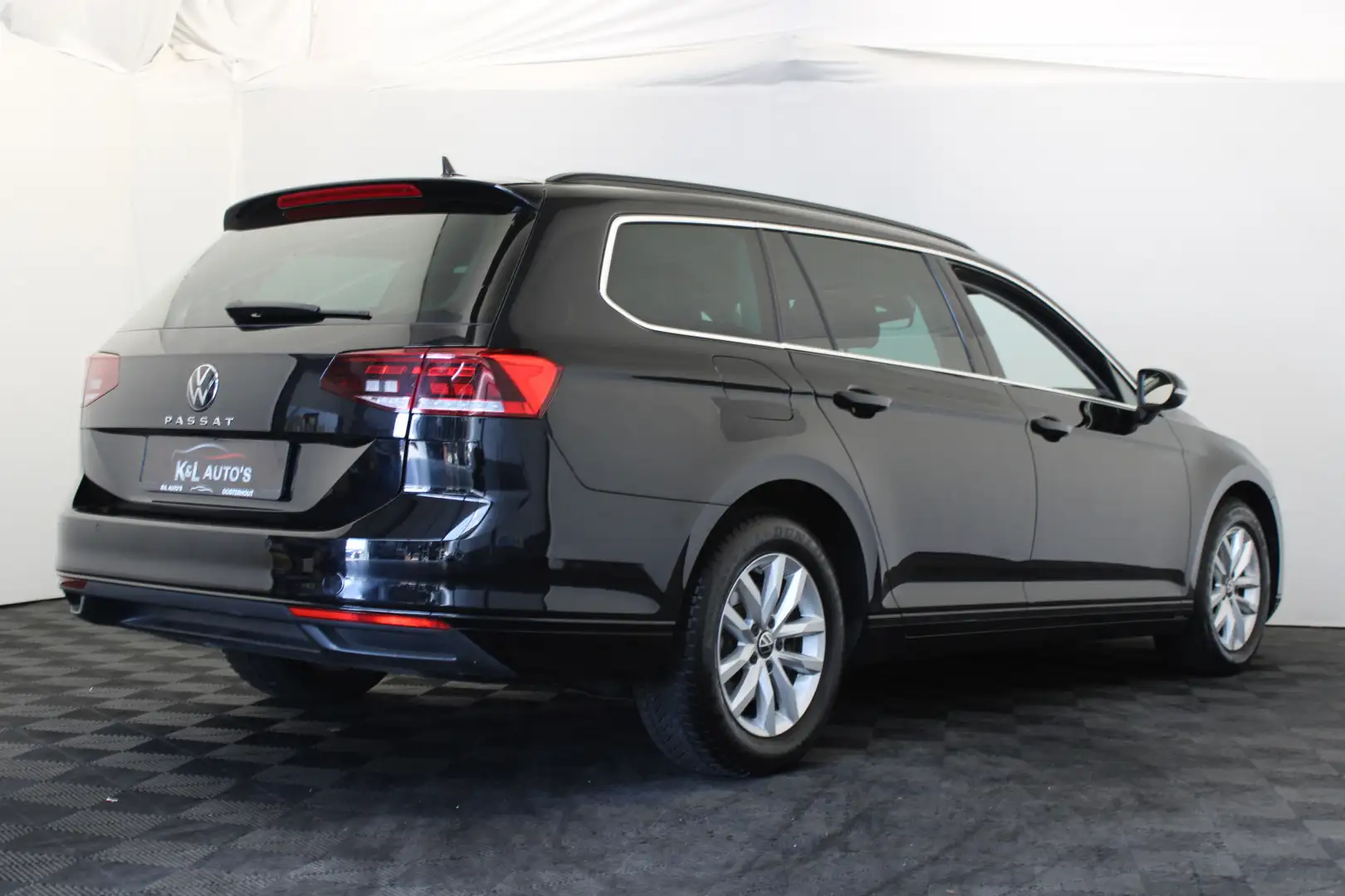 Volkswagen Passat Variant 1.5 TSI Business Noir - 2