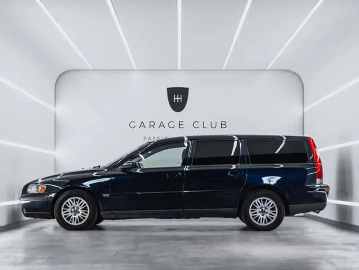 Volvo V70 2.4 Kinetic - 2