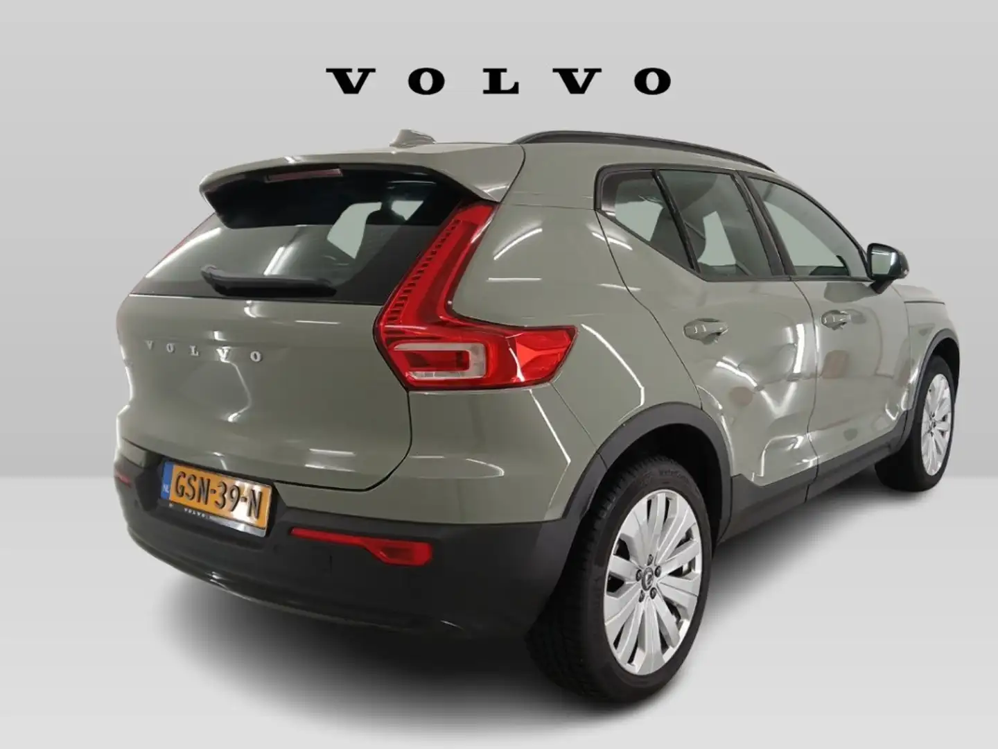 Volvo EX40 Single Motor Extended Range Core 82 kWh Climate Pa Зелёный - 2