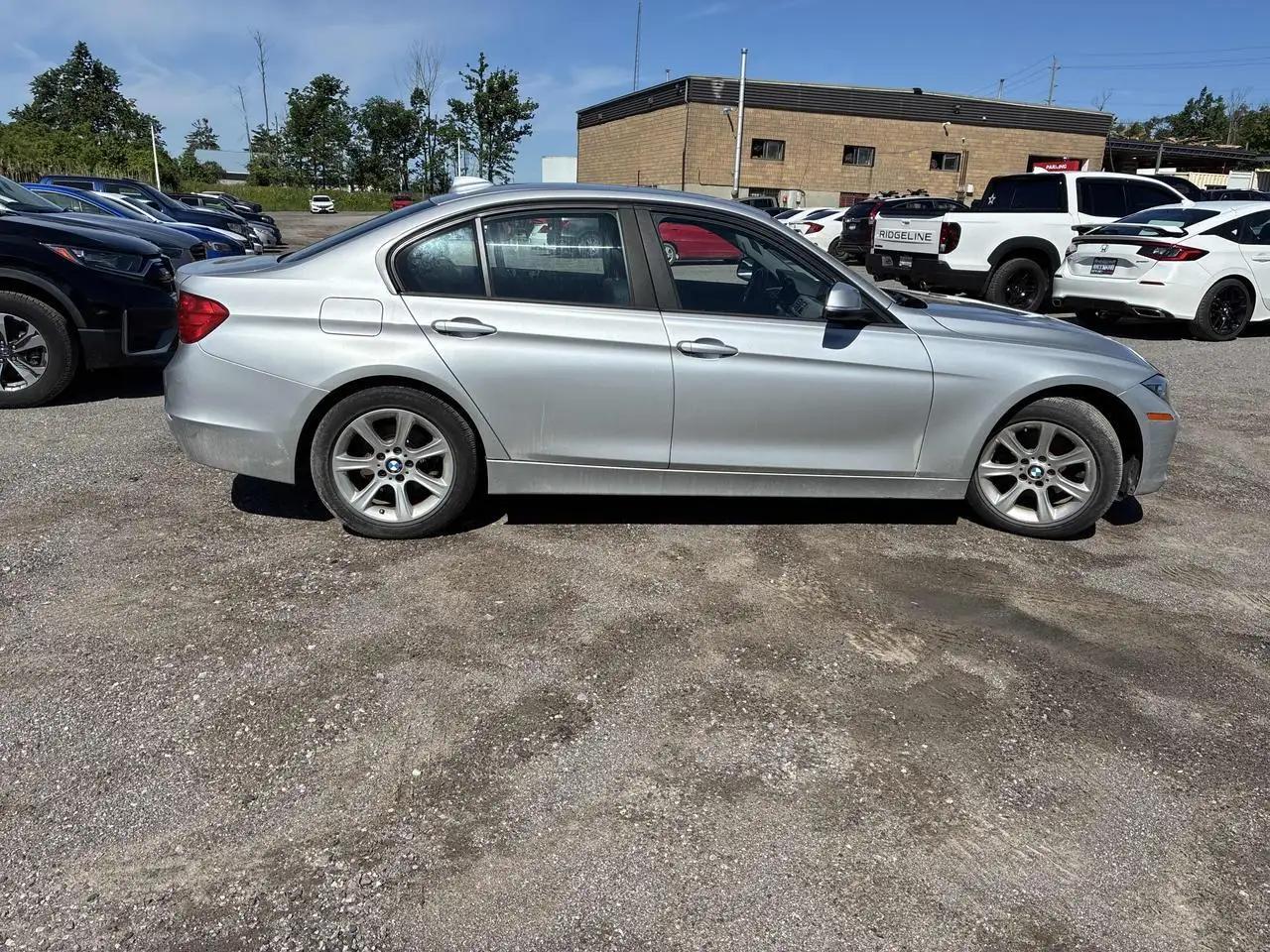 BMW 3 Series снимка BMW 3 Series