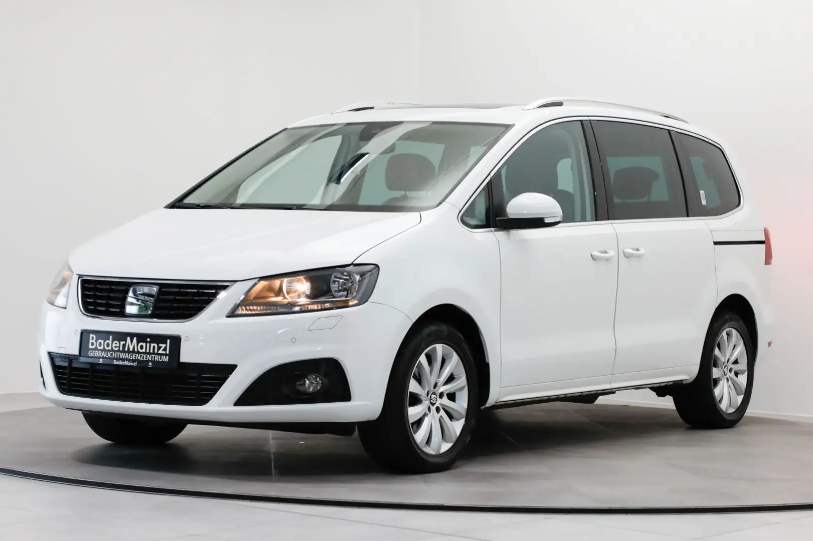 SEAT Alhambra 1.4 TSI DSG Style AHK Pano 7-Sitz Kam. Weiß - 2