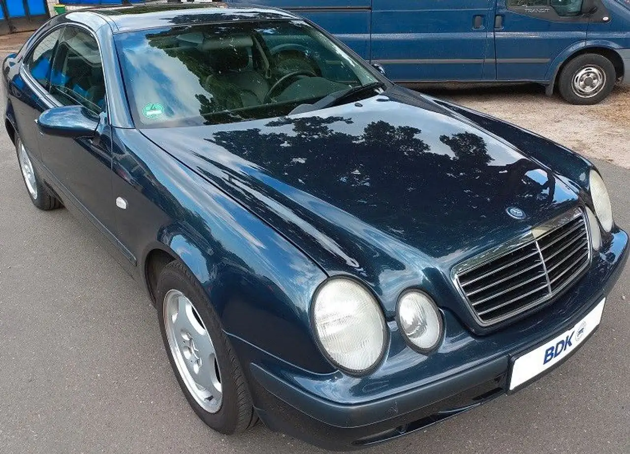 Mercedes-Benz CLK 320