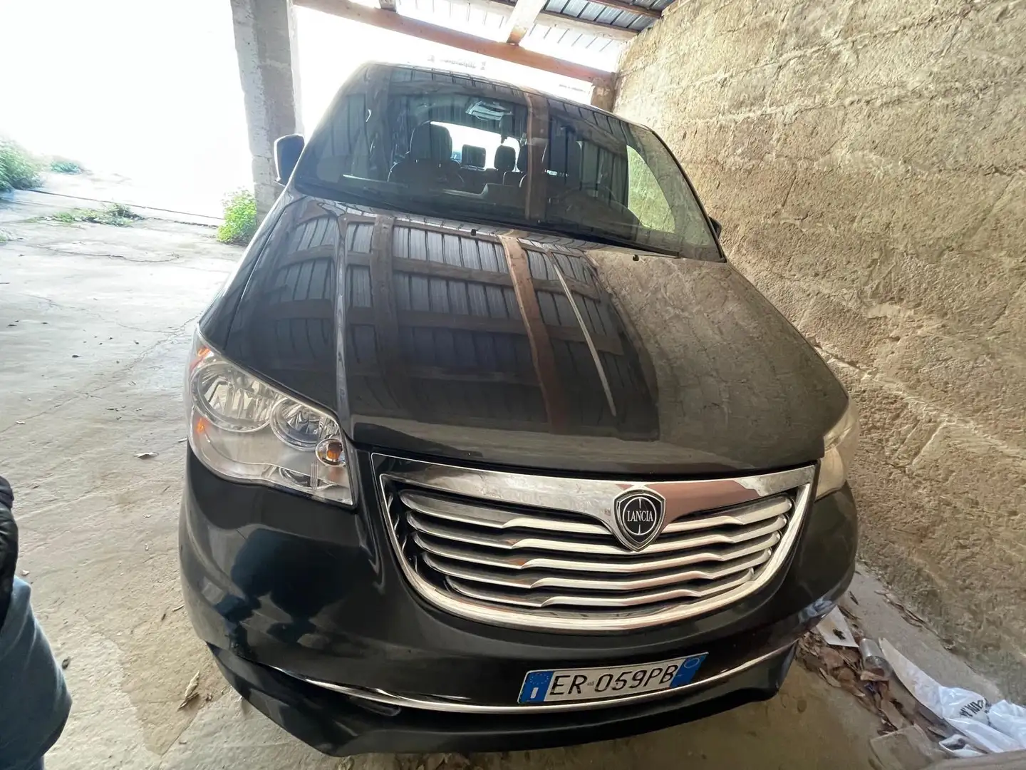 Lancia Voyager Voyager V 2.8L Platinum 163cv auto Negro - 2