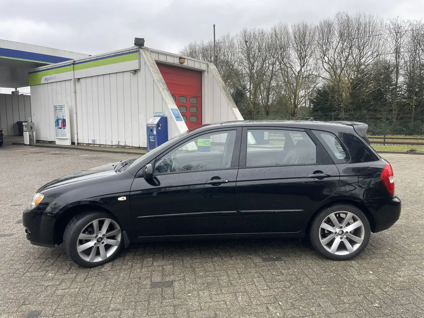 Kia Cerato Cerato 2.0-16V Sport Schwarz - 1