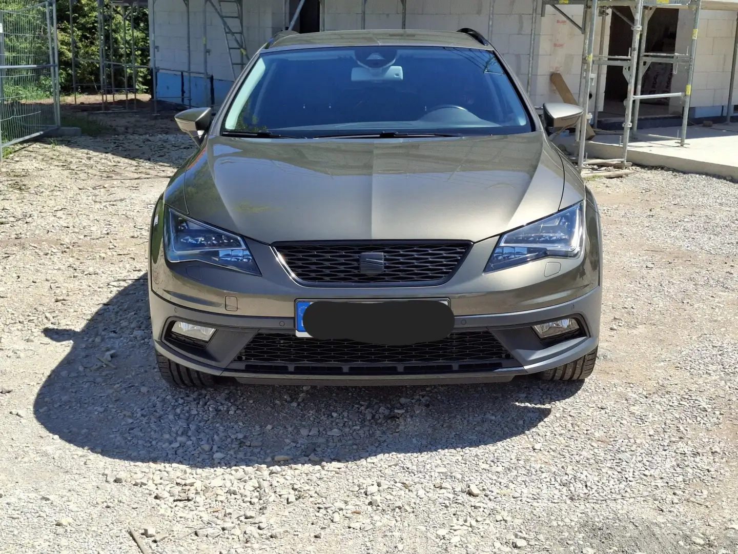 SEAT Leon ST 1.8 TSI Start&Stop 4Drive DSG X-Perience Braun - 2