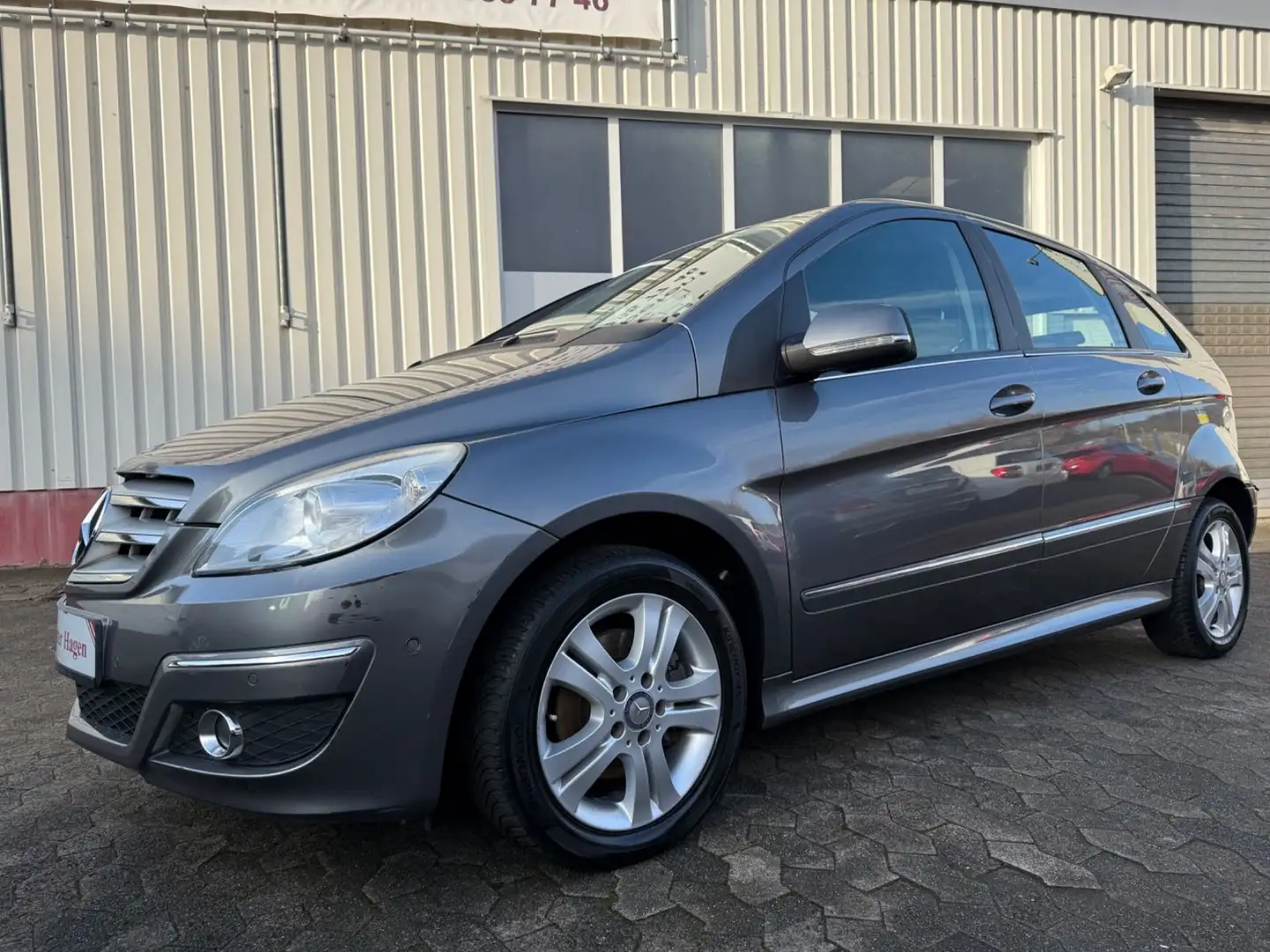 Mercedes-Benz B 180 CDI 80kW 109PS/SHZ/PDC/6-Gang/AHK/1.Hand Gris - 2