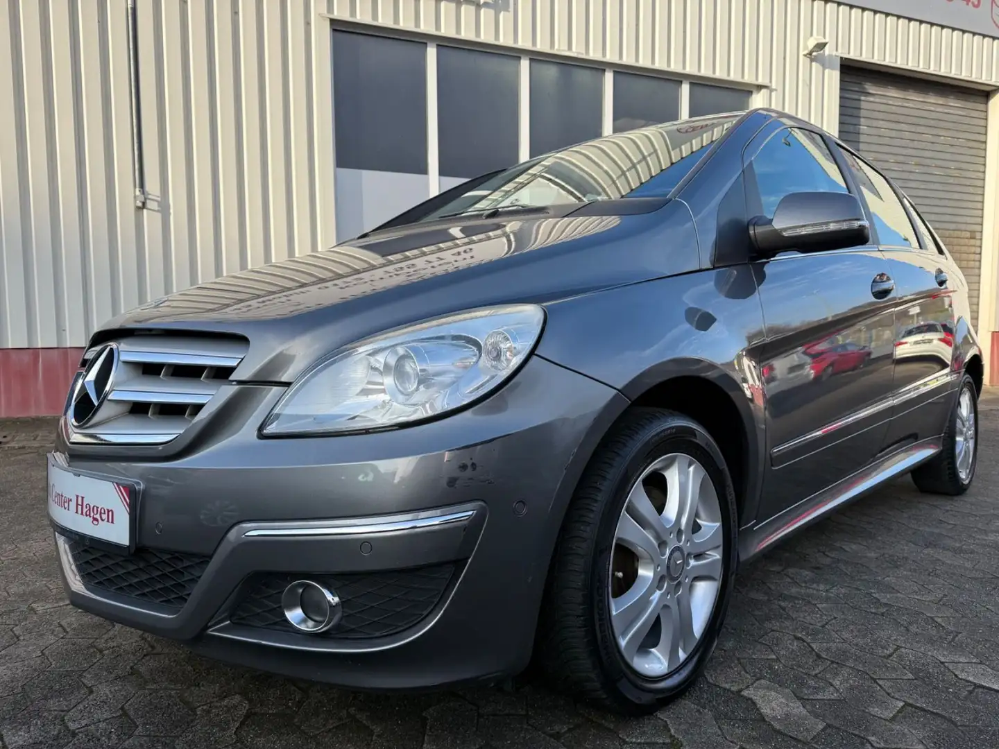 Mercedes-Benz B 180 CDI 80kW 109PS/SHZ/PDC/6-Gang/AHK/1.Hand Gris - 1