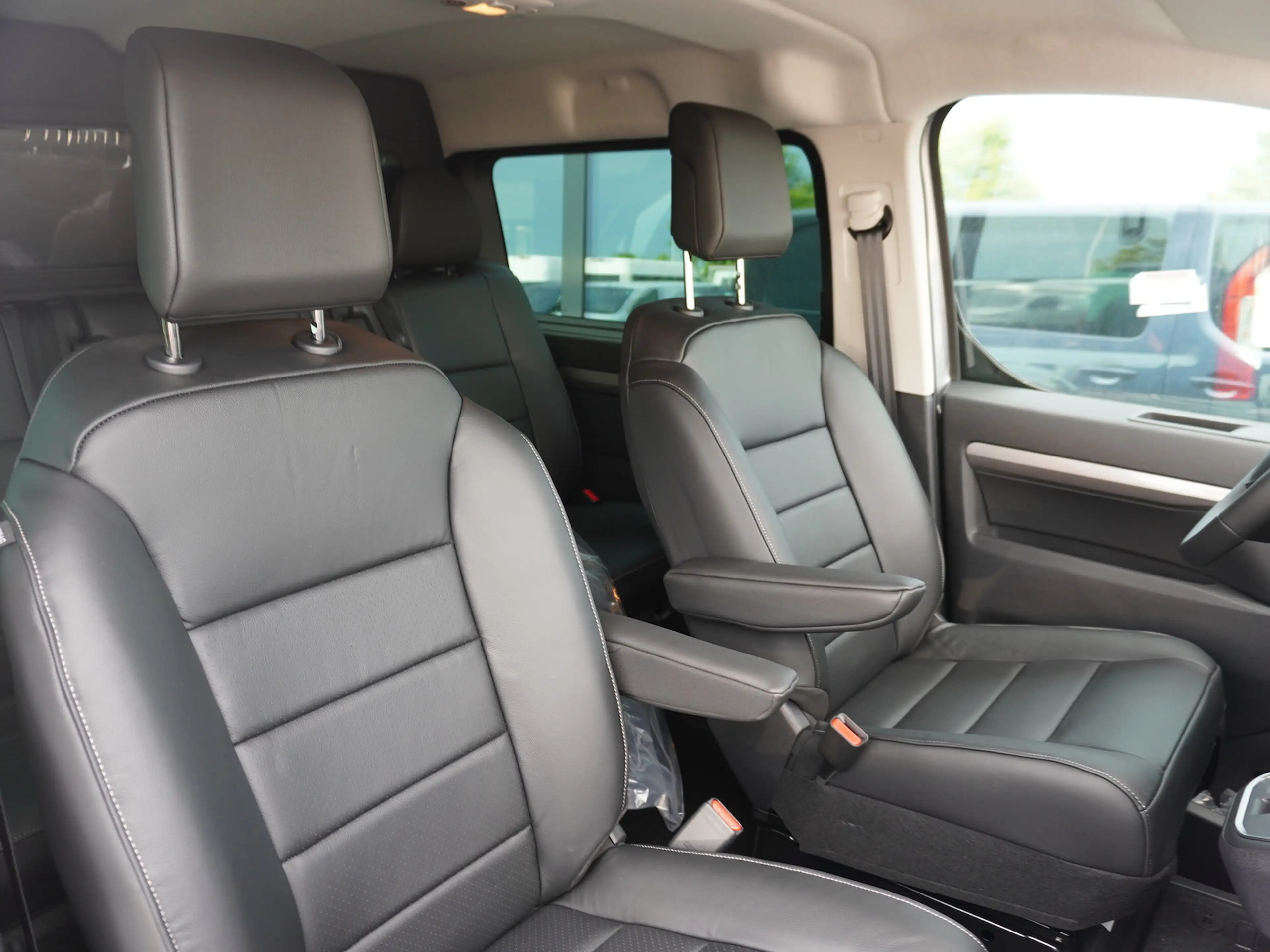 Fiat Scudo Multicab L2 2.2 180 AT/Standheizung+Leder — photo 13