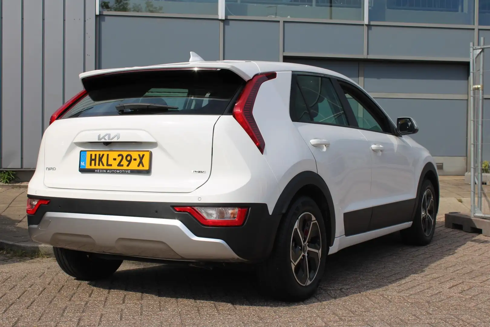 Kia Niro 1.6 GDi PHEV Plug-In Hybrid ComfortLine | Navigati Wit - 2