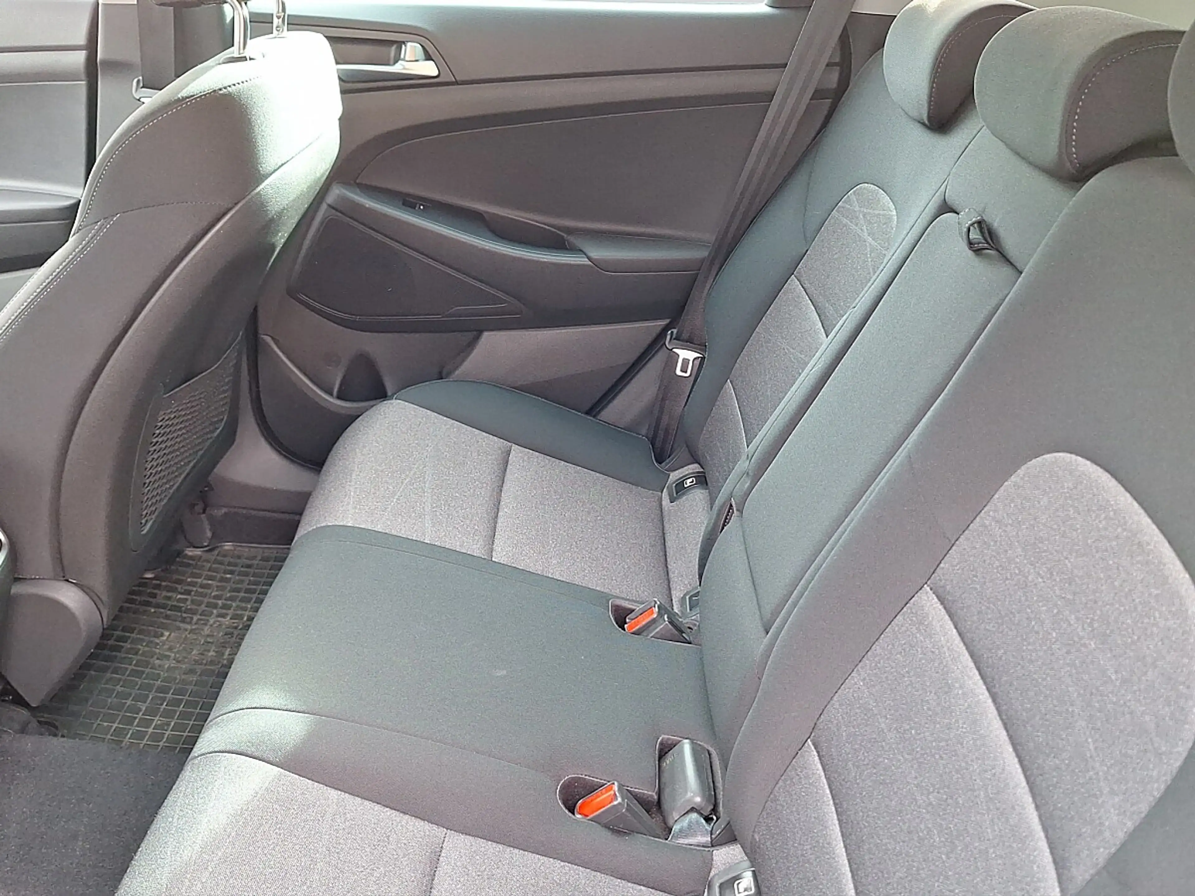 Hyundai TUCSON Tucson 1,6 CRDI 4WD Level 3 DCT Aut. — photo 12