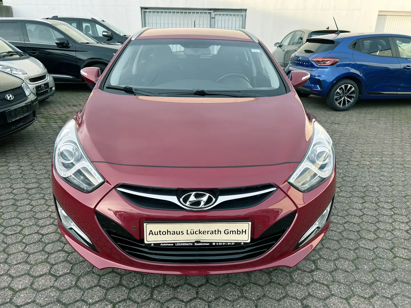 Hyundai i40 i40cw 1.6 Fifa World Cup Edition Rot - 2