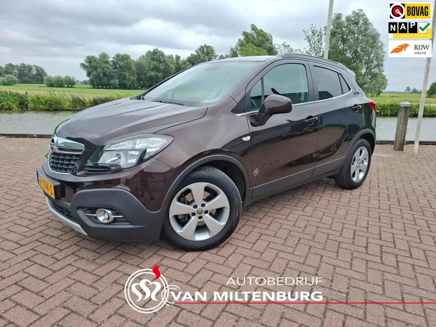 Opel Mokka 1.4 T Cosmo Autom, Clima Navi Cruise Trekhaak PDC Bruin - 1