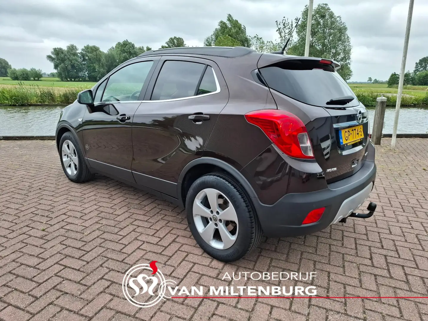 Opel Mokka 1.4 T Cosmo Autom, Clima Navi Cruise Trekhaak PDC Bruin - 2