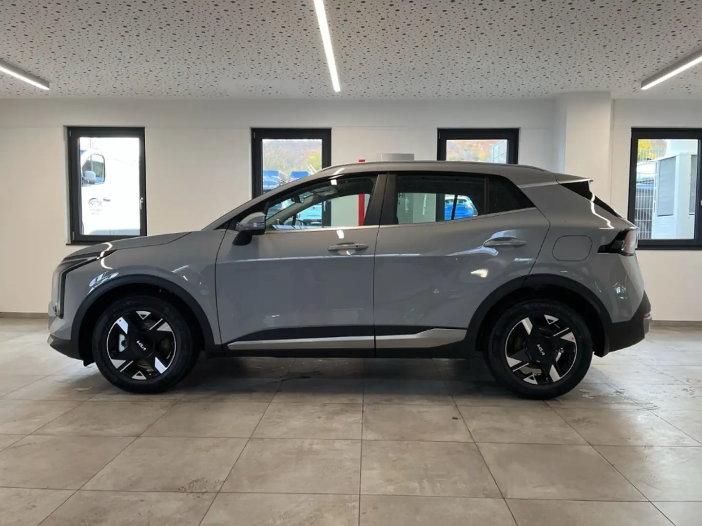 Kia Sportage 1.6 T-GDi Vision LED ACC PDC KAM NAVI SHZ Grau - 2