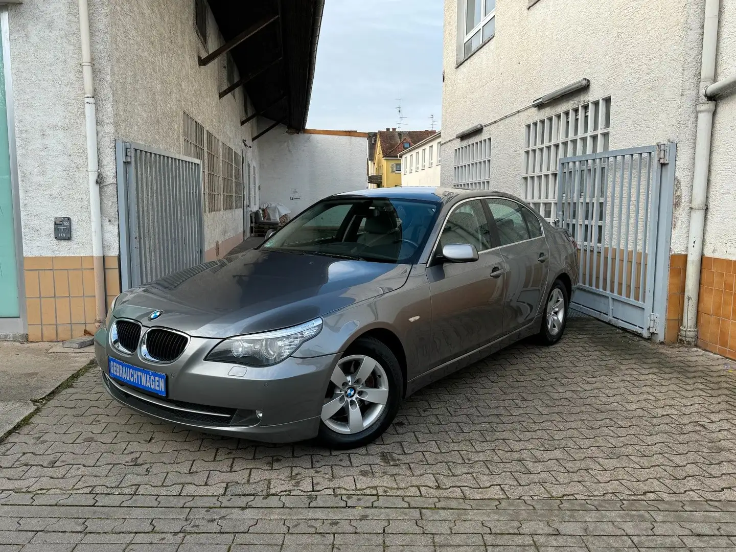 BMW 520 d*M-Lenkrad*Autom.*Teilleder*Nav*Xenon*EU-5 Grijs - 1