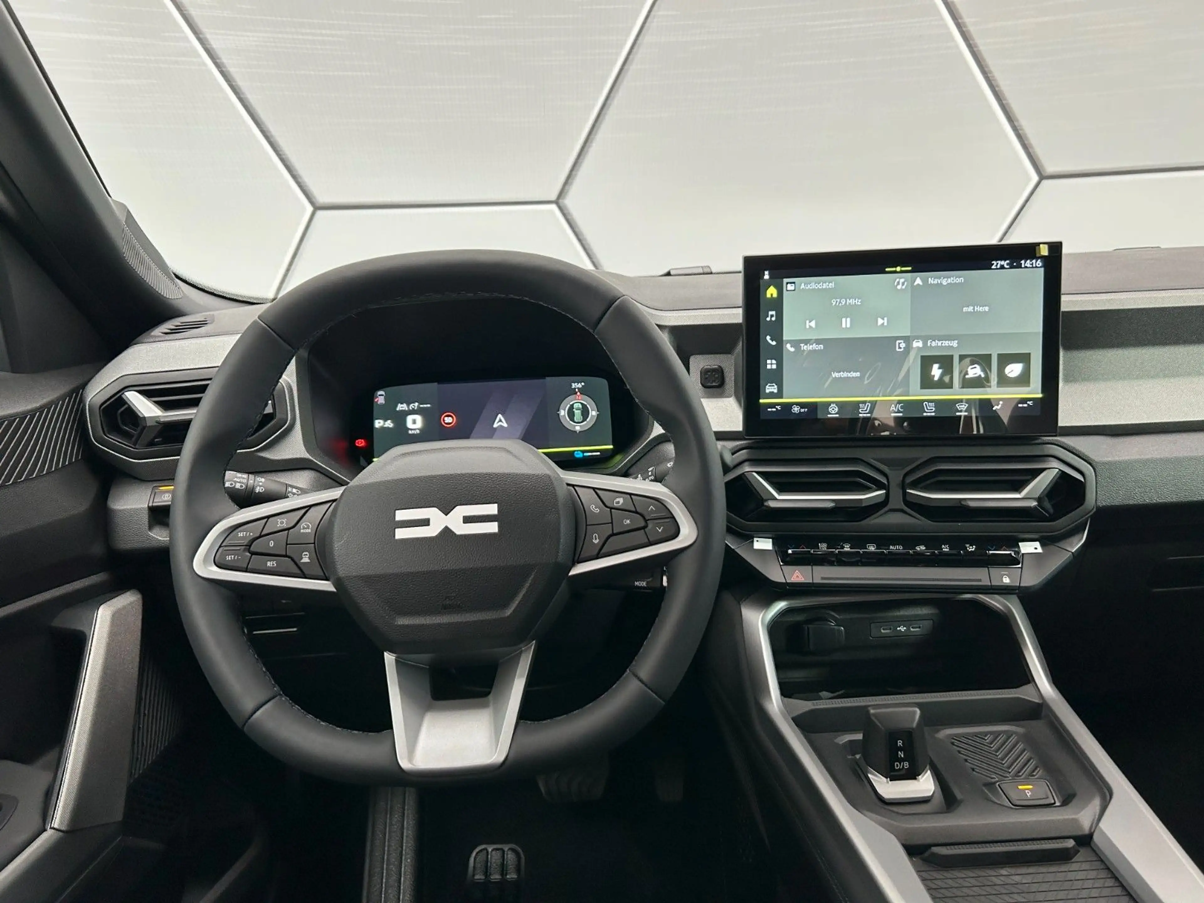 Dacia Bigster Hybrid 155  Journey Winter-Plus Panorama — photo 10