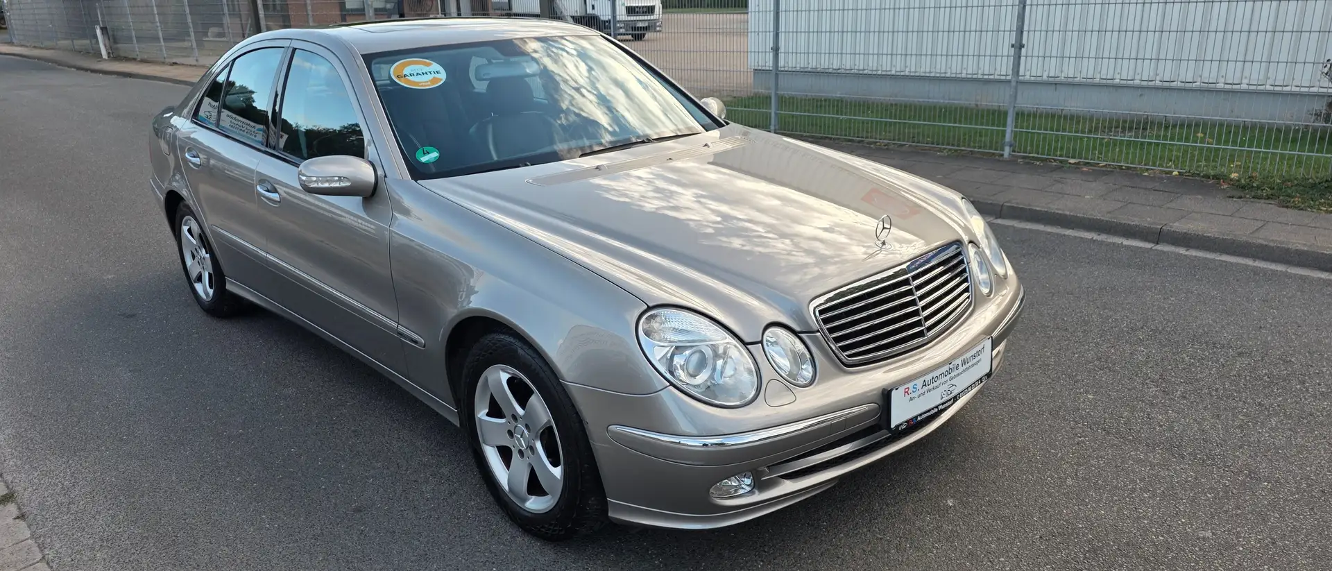 Mercedes-Benz E 200 E 200 Kompressor (211.042) Bronze - 2