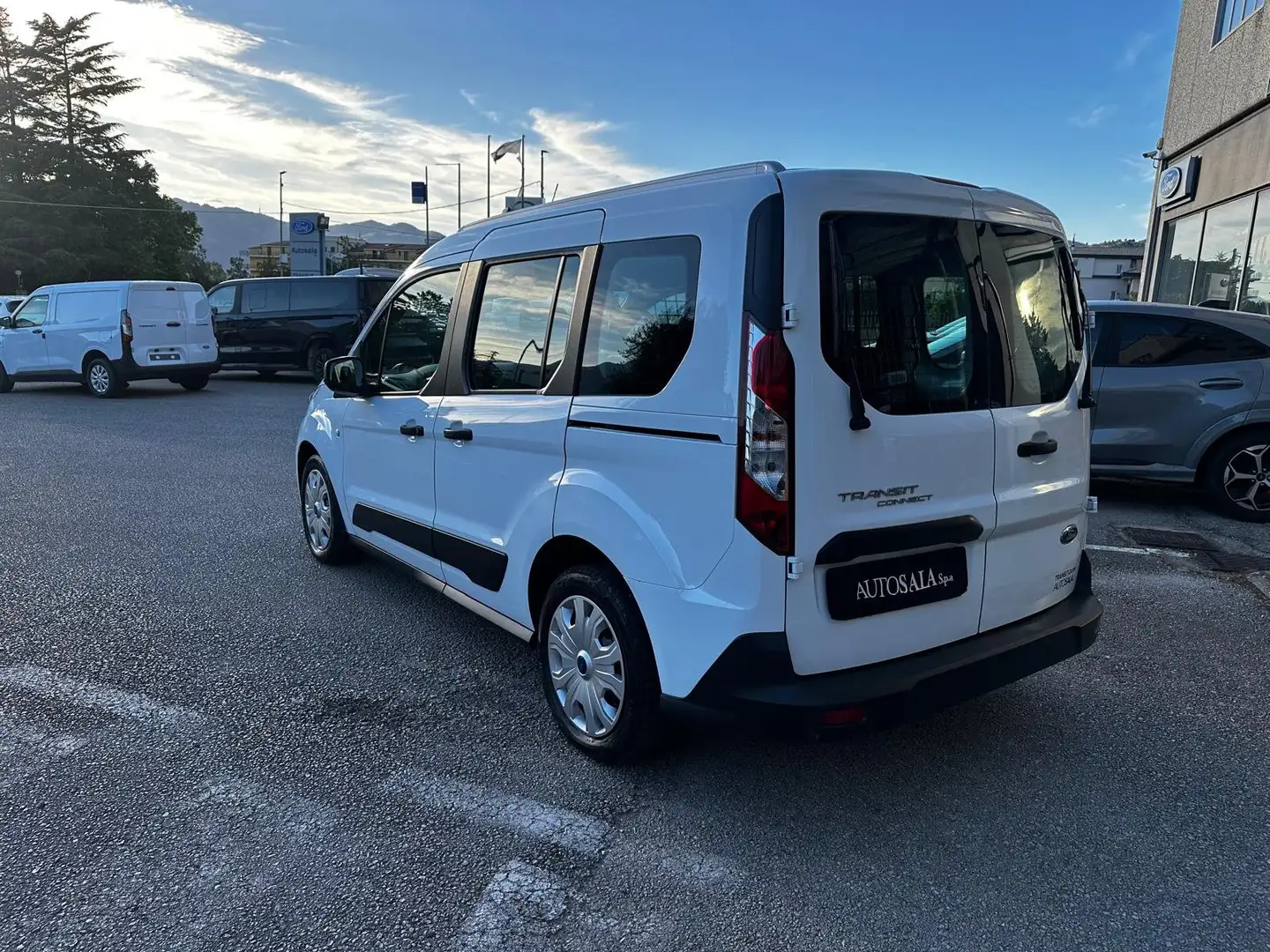 Ford Transit Connect Combi N1 220 Trend 1.5 TDCI 120 cv Diesel Bianco - 2