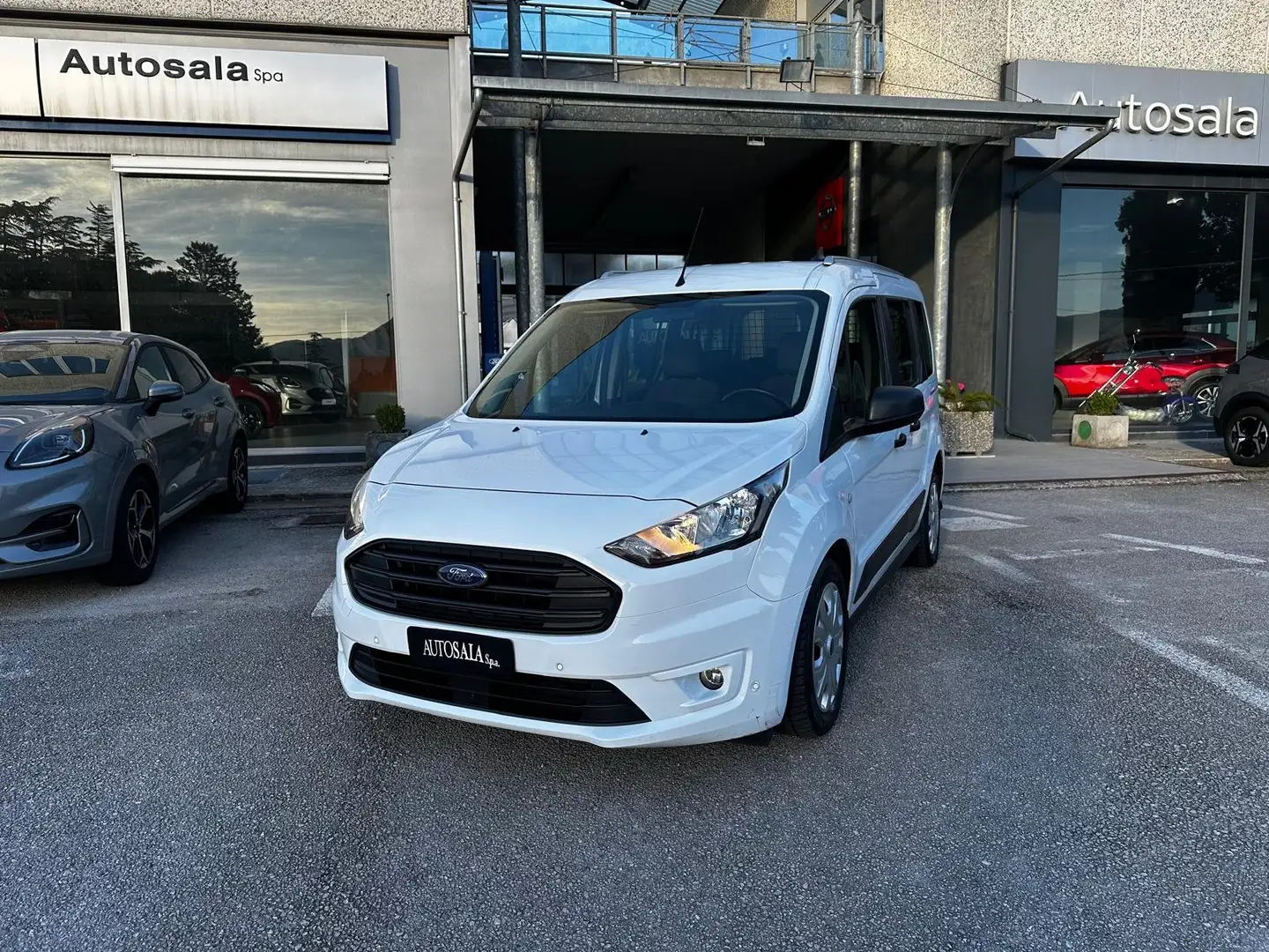 Ford Transit Connect Combi N1 220 Trend 1.5 TDCI 120 cv Diesel Bianco - 1