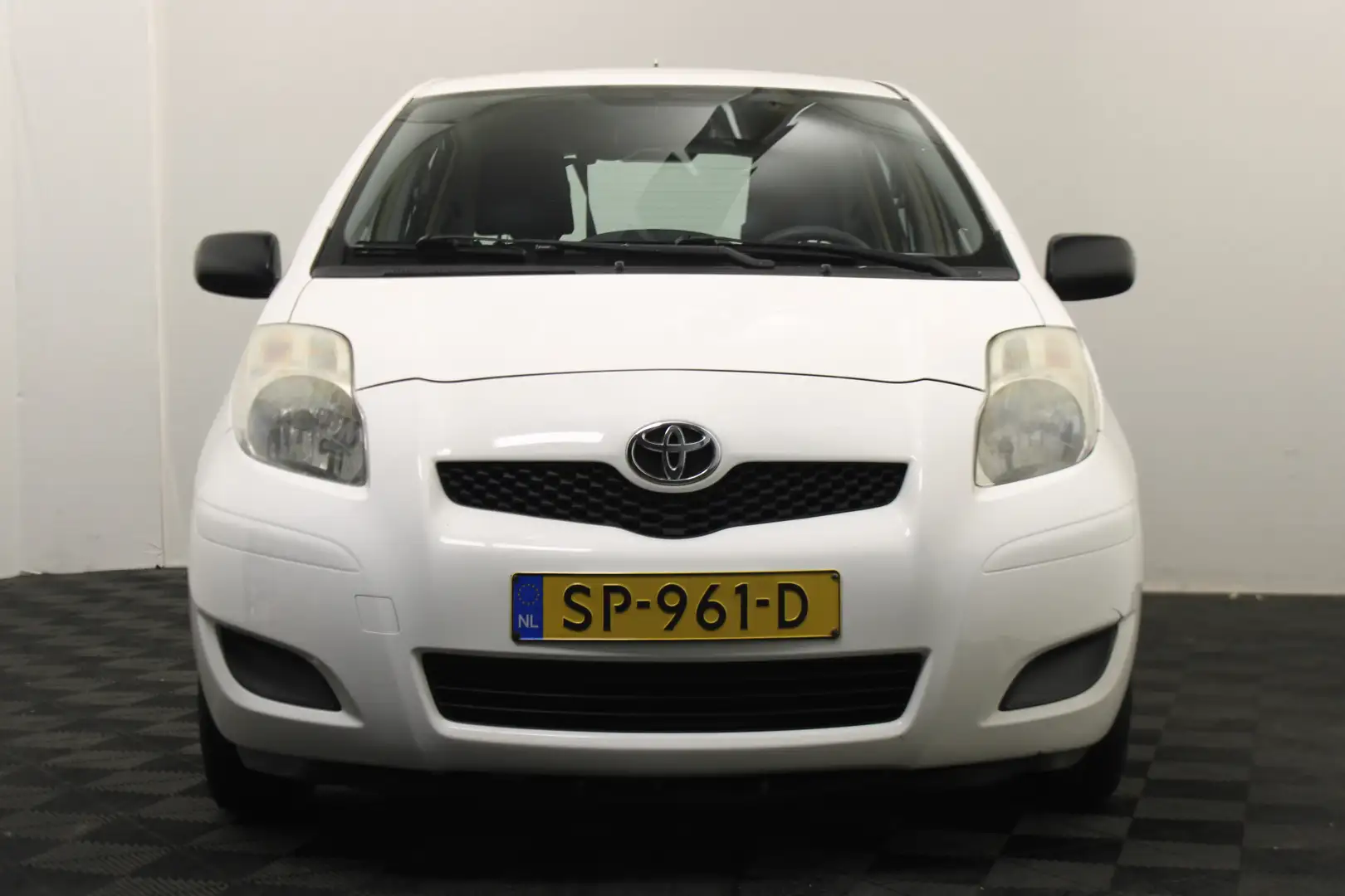 Toyota Yaris 1.0 VVTi Acces Wit - 2