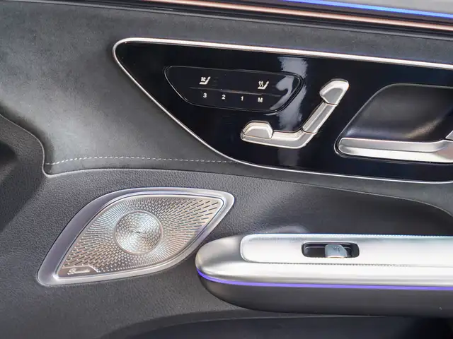 Mercedes-Benz EQE view 14