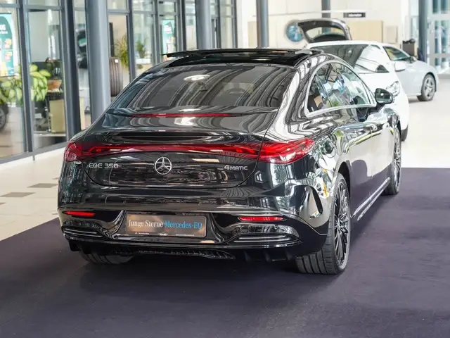Mercedes-Benz EQE view 3